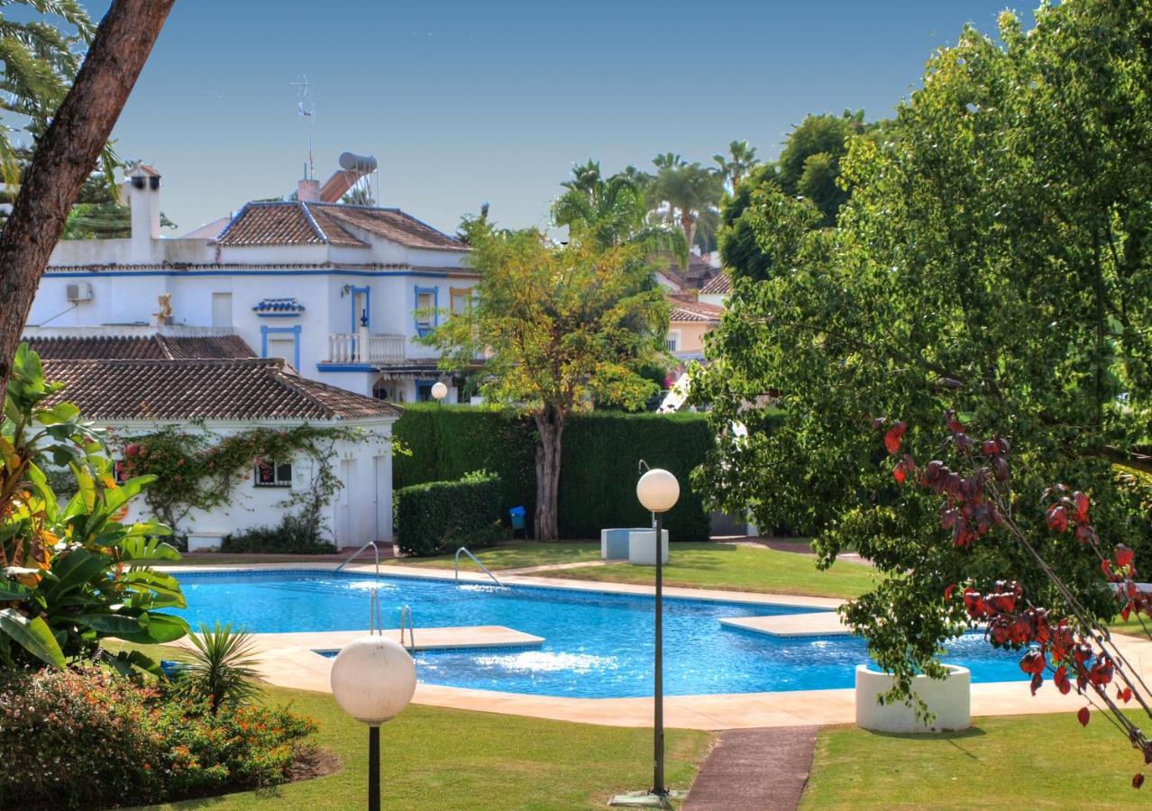 Sun Beach Apartment Estepona Esterno foto
